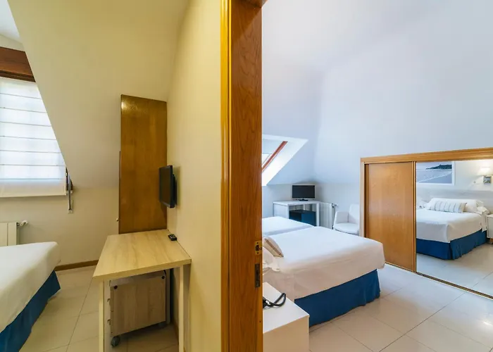 Отель Miracielos 3*